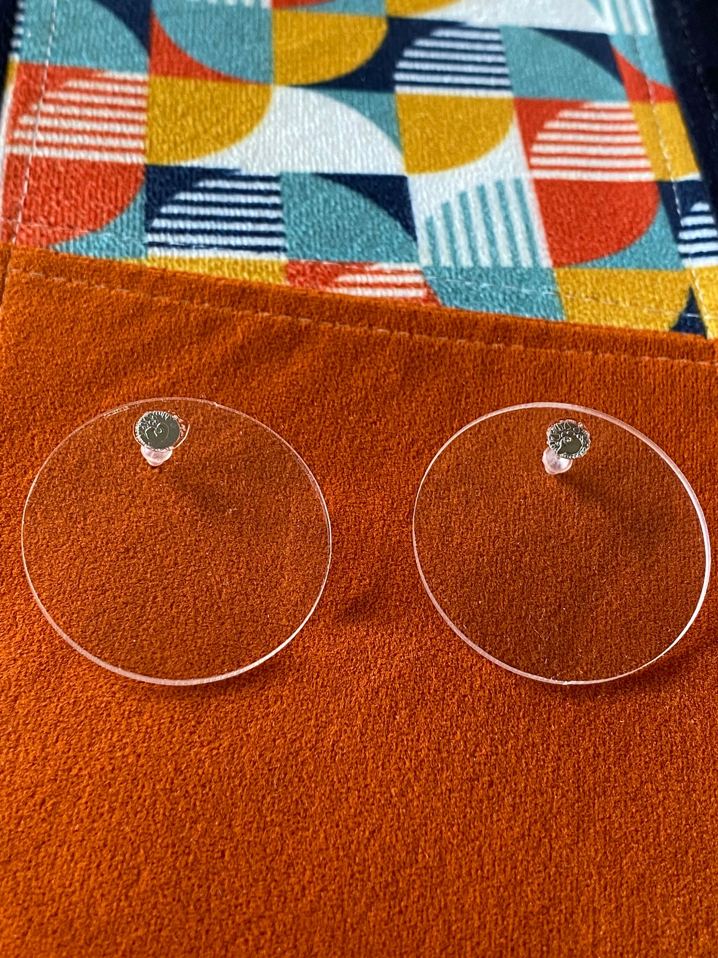 Boucles d'oreilles 70's rondes